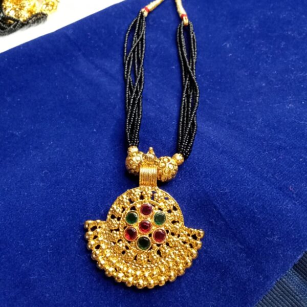 Short mangalsutra