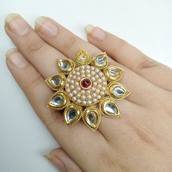 kundan moti  finger ring