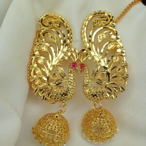 golden pecock earcuff