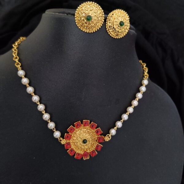 moti pendal choker